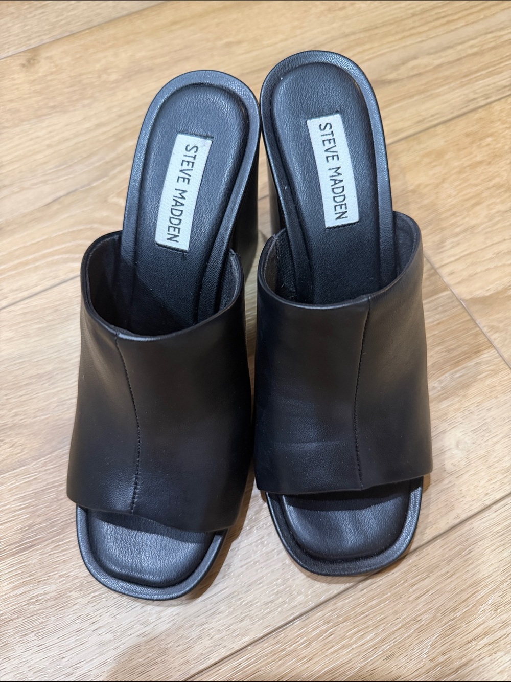Steve Madden Black Leather Slide Mules